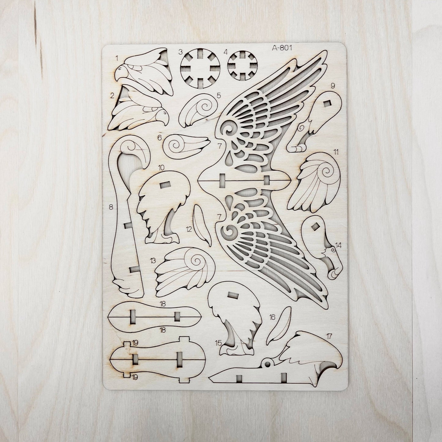 Gryphon model kit details